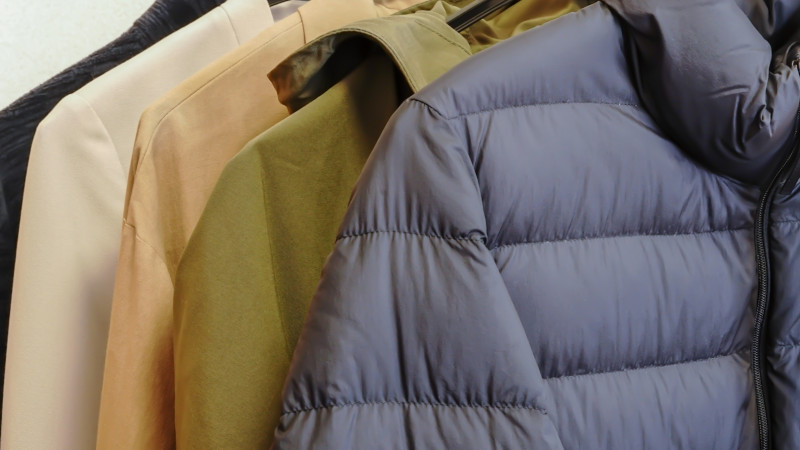 ジャンパー・ダウンジャケットなどの防寒服を保管＆収納する方法