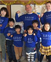 インターナショナルスクールのユニフォーム